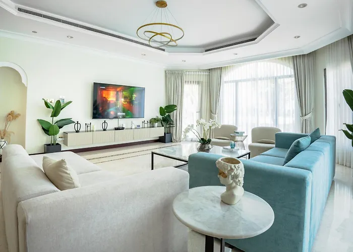 Elegantly Furnished 6Br Beachfront Villa Palm Jumeirah
