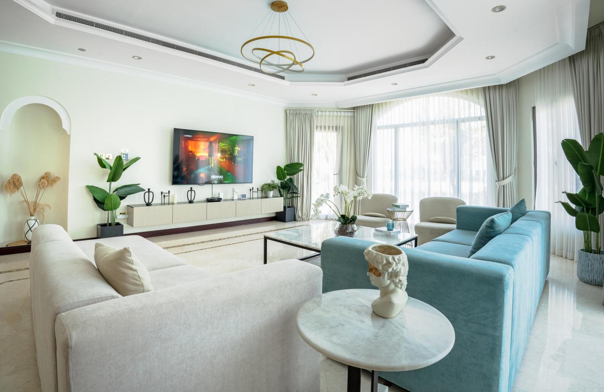 Elegantly Furnished 6br Beachfront Palm Jumeirah * Dubai